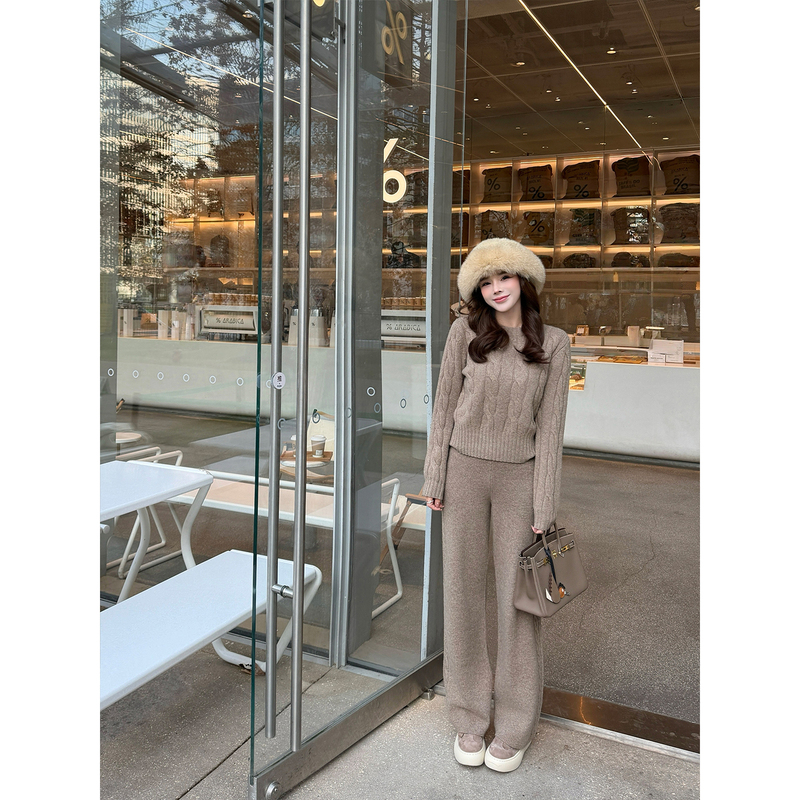 Junjun【Twist Knit Set】 Cashmere Wool Cable Knit Sweater and Casual Pants Two-Piece Set for Autumn Junjun【Twist Knit Set】 Cashmere Wool Cable Knit Sweater and Casual Pants Two-Piece Set for Autumn