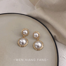 Pearl Earrings Woman Temperament Brief 100 Lap Comeback Ancient Personality Long earbuds South Korean fashion Exaggerated Ear-Ears Ornaments