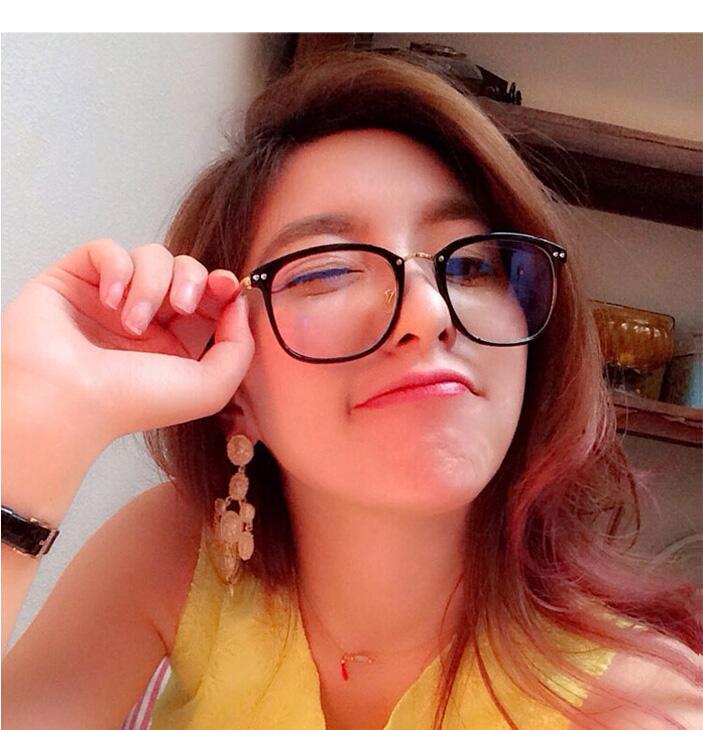 Phiên bản tiếng Hàn của gương phẳng văn học retro thời trang nữ khung lớn là mặt phẳng chống bức xạ mỏng gương mặt tròn kính chống giọt bắn