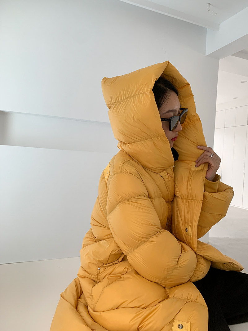 Limited to 899 Wizard Hat White Velvet Feather Cotton Hand Strengthened Coat Woman in autumn 2022