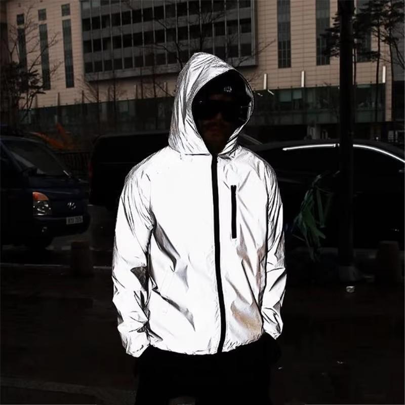 Spring and Autumn Style Youth Sports Hooded Reflective Jacket for Night Walking, Outdoor Fashion Windproof Jacket, Cycling Clothing with Bright Reflective Elements