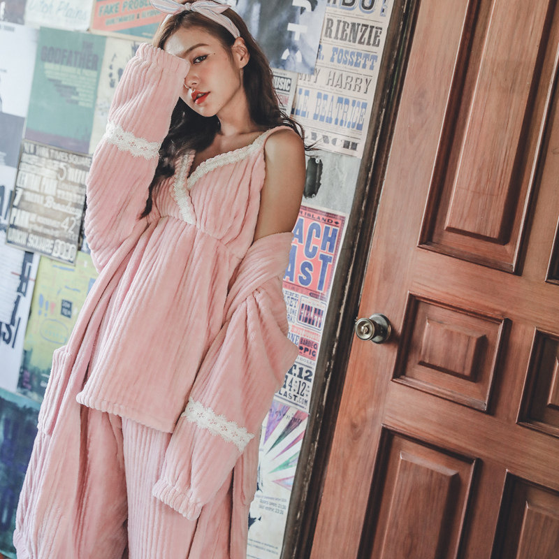 Confinement clothes autumn and winter postpartum thick and warm coral velvet three-piece set of pregnant women at home to wear postpartum breastfeeding pajamas