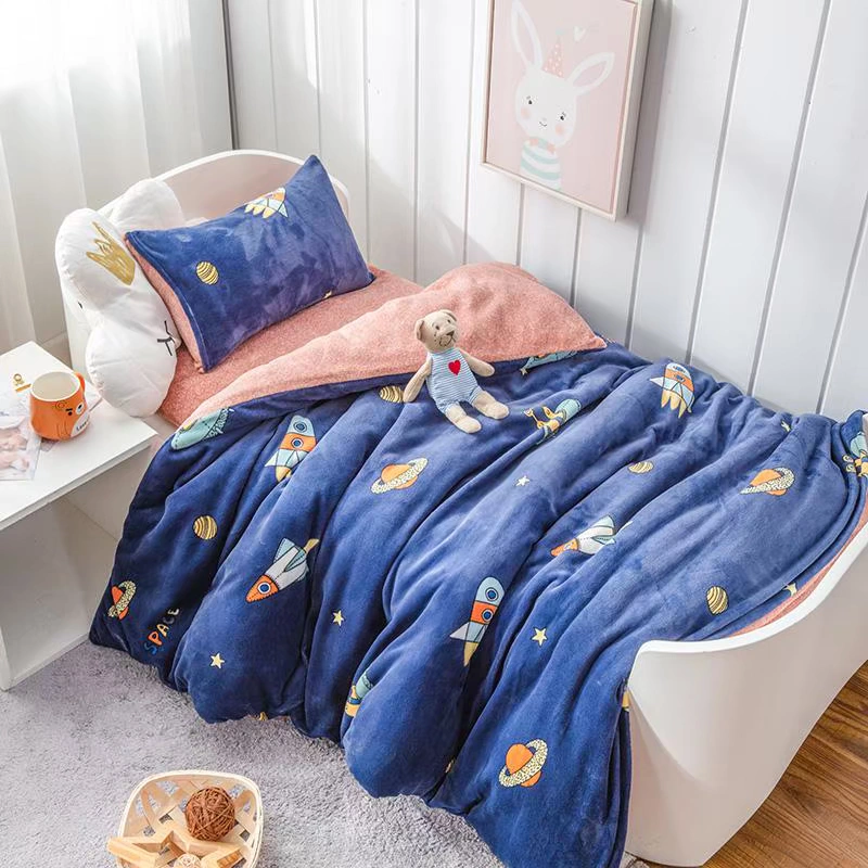 Mẫu giáo quilt ba mảnh trẻ em mùa đông dày nhỏ chăn cũi giường lõi san hô nhung chăn chăn - Bộ đồ giường trẻ em