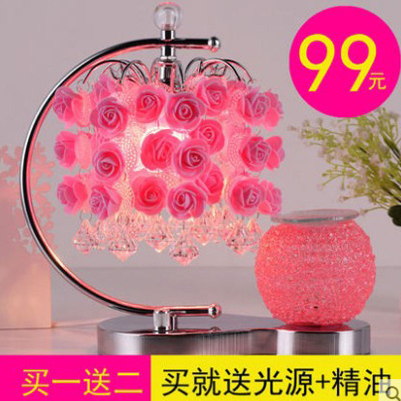 New pastoral rose aromatherapy table lamp Bedroom bed lamp Wedding creative gift Wedding red light