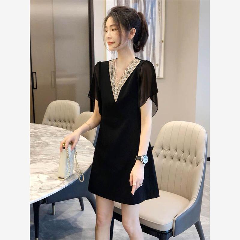 Japanese and Korean Export Surplus Brand Women's Clothing Black V-Neck Dress with Patchwork Design, Age-Reducing Dress, European Style Summer Dress