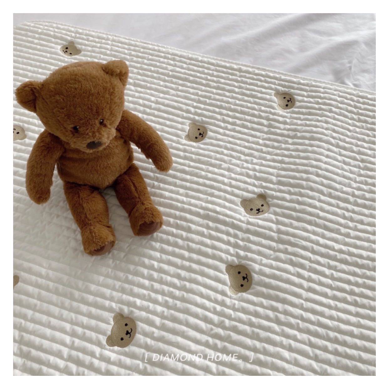 Ins bear embroidery baby quilting quilted soft cushion quilt sheets 100 cotton children's sheets