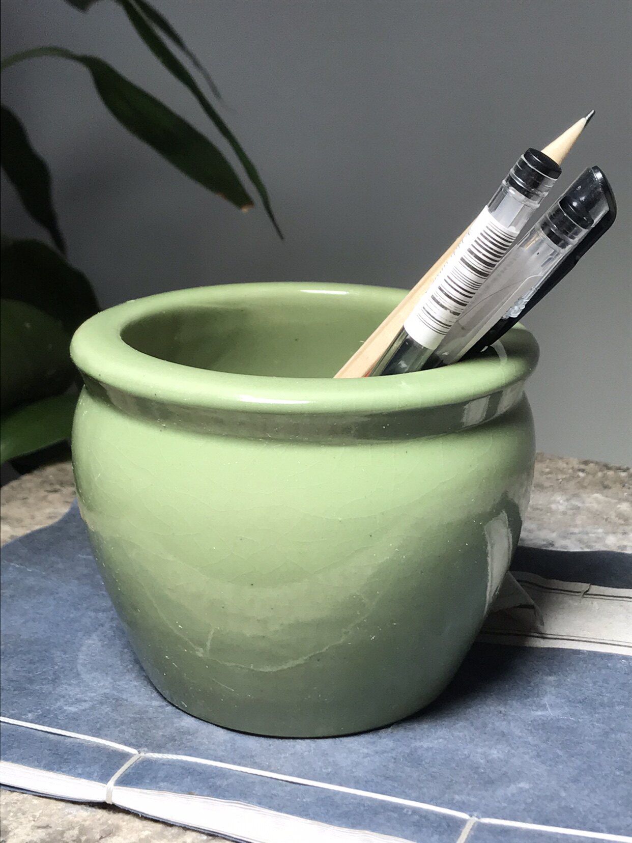 80s Old Dragon Kilns Wood Burning Bean Green Glaze Small Porcelain Cylinder Pen Holder Tea Bench-Taobao