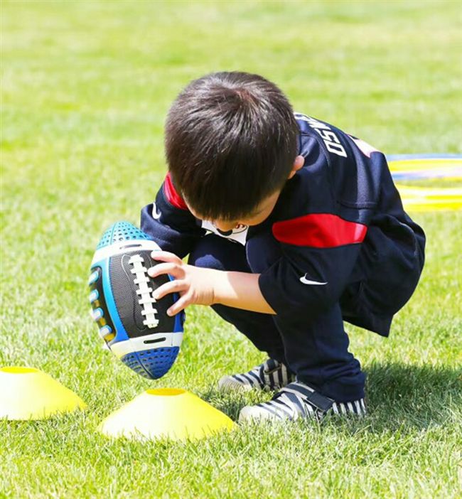 Bán nóng số 3 bóng đá Mỹ da mềm pu bóng đá cảm thấy bóng đá tốt phù hợp cho trẻ em từ 3-12 tuổi - bóng bầu dục Mua bóng bầu dục