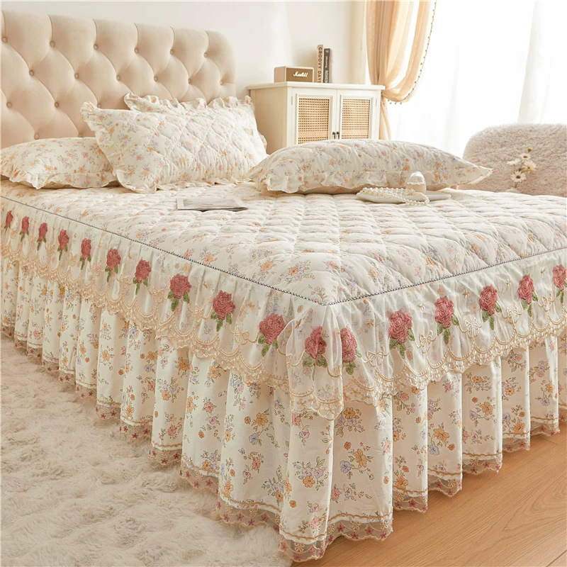 Lace cotton bedspread, universal sheet, quilted sides, apron