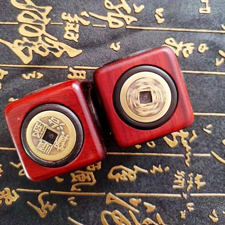 Play piece wood new six-sided money six-sided copper money text play wood carving piece decompression finger shake hand handle piece