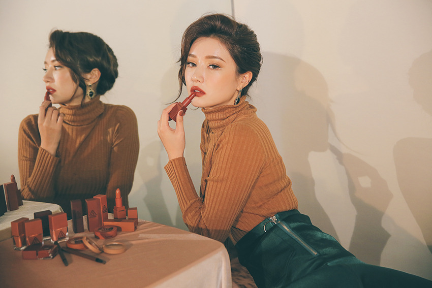 STYLENANDA Official 3CE MIP RECIPE Bút kẻ mắt Bút kẻ mắt tích hợp Bút chì sắc nét Smudge Brush Head - Bút kẻ mắt cây kẻ mắt