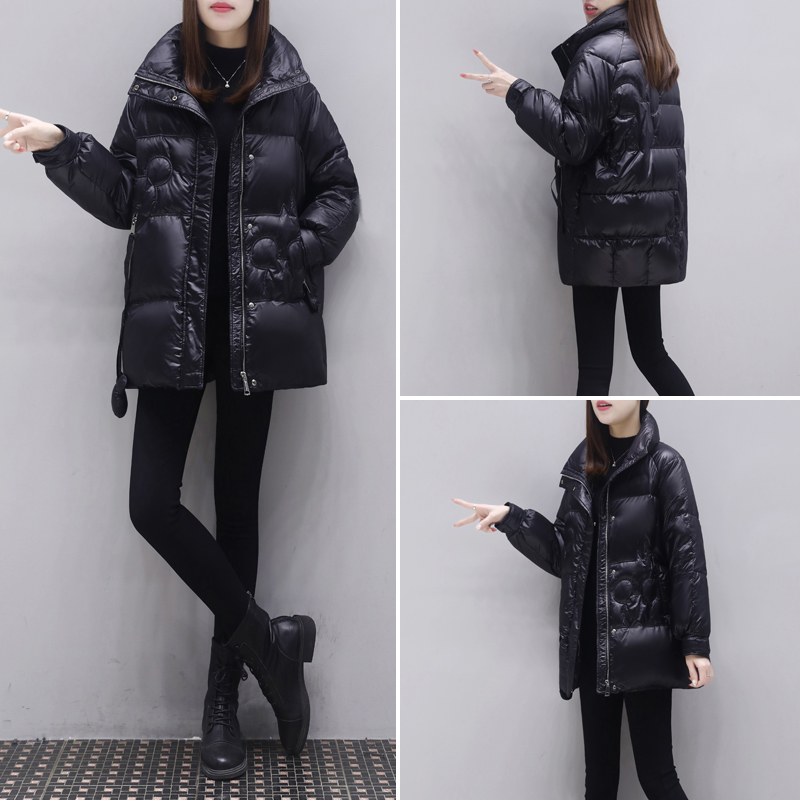 Fashion light and thin short version of duvet ladies 2020 years winter dress new conspicute and small taller white duck suede jacket
