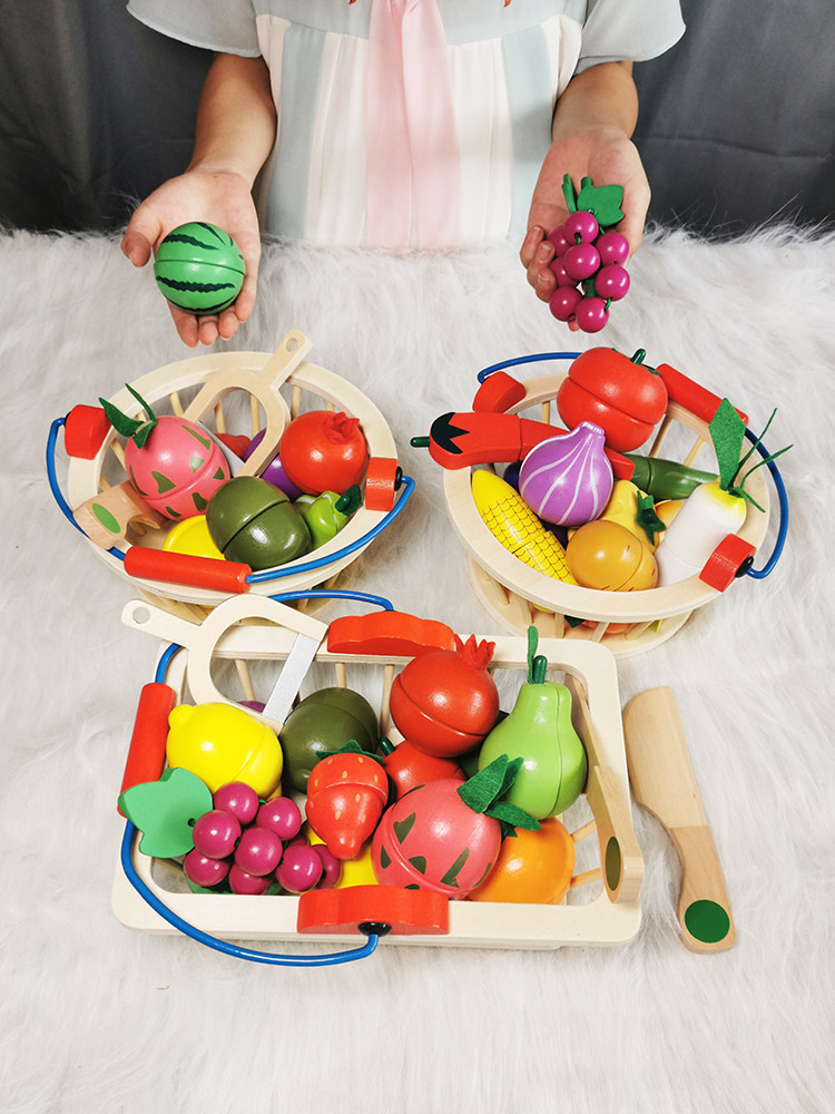 Wooden basket fruit and vegetable cutting music toy magnet girl cutting look at the suit simulation to play the wine Wooden magnetism