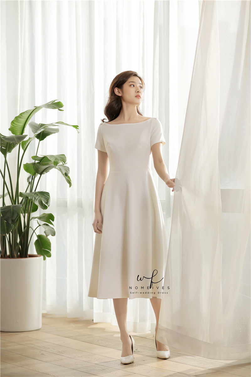 (Light summer) Simple waist and thin one-shoulder simple satin light wedding dress bride certificate registration dress