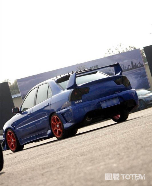 Support the installation of V3 Lingyue special rear bumper Southeast resin fiber car modified large surround nine-generation rear bumper