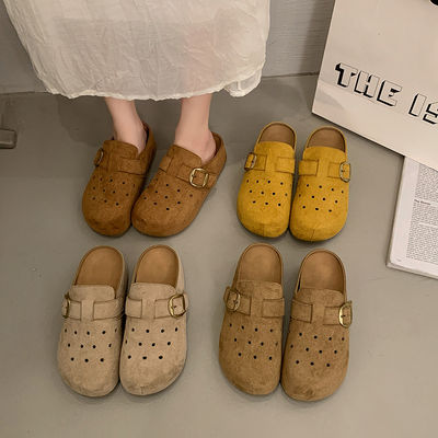 The 2026 new style of Crocs, the thick-soled and height-increasing Boken shoes, can be worn twice with a burst toe, are versatile, and are on Instagram. They are lightweight and semi-drag single shoes that are trendy for women
