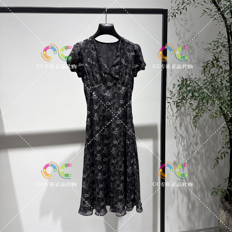 Oushili 1My2080800 Genuine Product from the Store, New Summer 2026 V-Neck Long-Sleeve Mid-Length Dress 999 Oushili 1My2080800 Genuine Product from the Store, New Summer 2026 V-Neck Long-Sleeve Mid-Length Dress 999