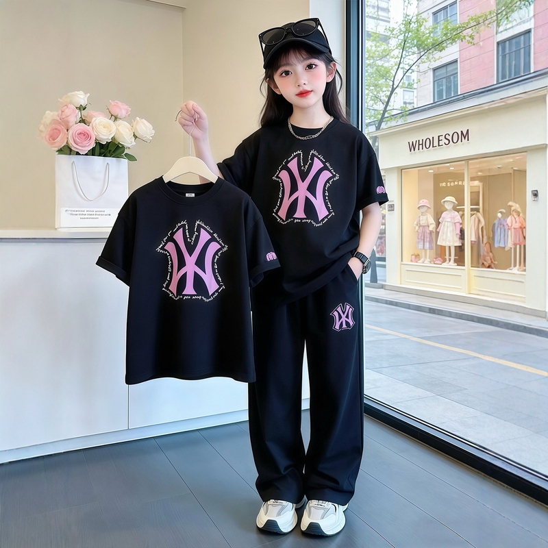 Trendy Summer Outfit for Older Girls 2025 New Fashionable Cool Outfit for Little Girls Junior High School Student Sports Two-Piece Set Trendy Summer Outfit for Older Girls 2025 New Fashionable Cool Outfit for Little Girls Junior High School Student Sports Two-Piece Set