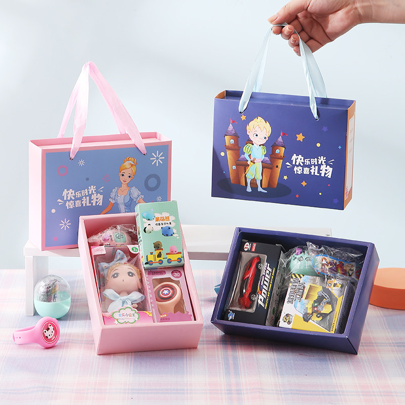 New Year Children's gift kindergarten birthday accompanied by a full class Share small gift children Back to the gift box Toys-Taobao