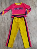 Розовые красные мужчины