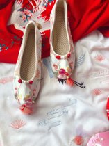 High-end customised handmade pearl Bow Shoes Orioles Go to the ancient Wind Han clothes Teething Bow Shoes Opera ANCIENT CLOTHING EMBROIDERED FLOWERS