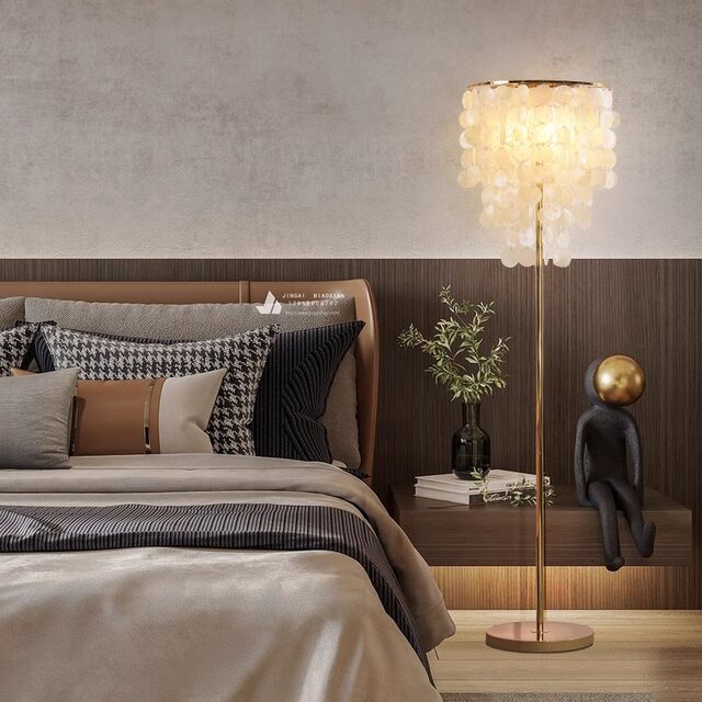 Scandinavian Floor Lamp ins Style Simple Modern Gold Shell Living Room Bedroom Sofa Side Popular Normcore Accessible Luxury Table Lamp