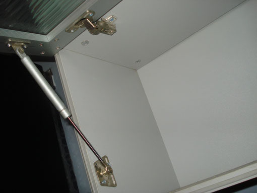 Air brace pneumatic hydraulic integral cabinet hanger with upturned door support telescopic lever pneumatic lever gas spring