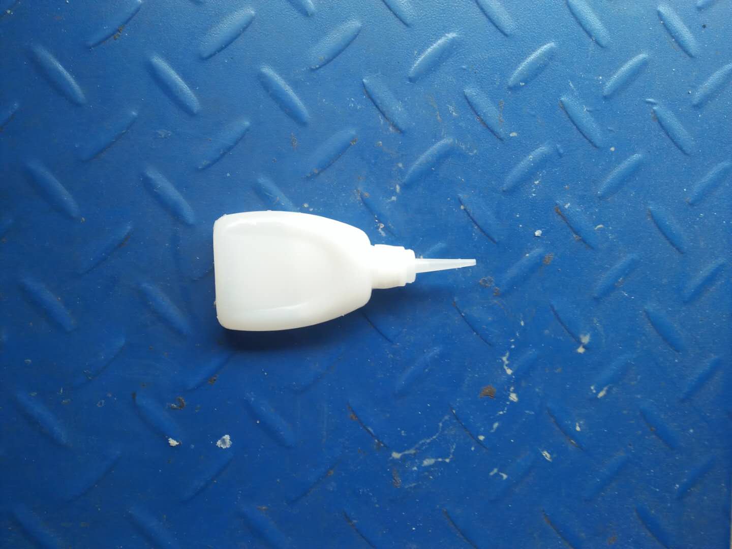 502 glue fast dry rubber furniture repair wood