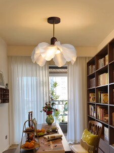 Vintage Floral Ceiling Chandelier French Retro Song-Style Aesthetic Room Lamp 2026 New Model High-End Bedroom Study Lamp