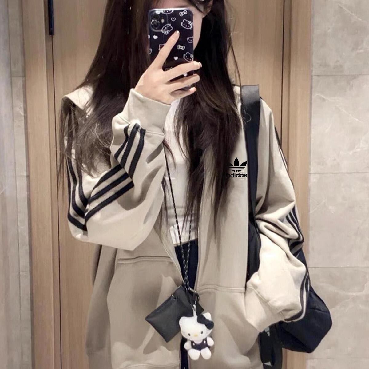 阿迪加绒棒球服：时尚界的宝藏，你值得拥有！