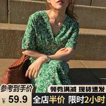 French sweet womens green chiffon floral v-collared dress dress 2021 new summer gentle wind long skirt