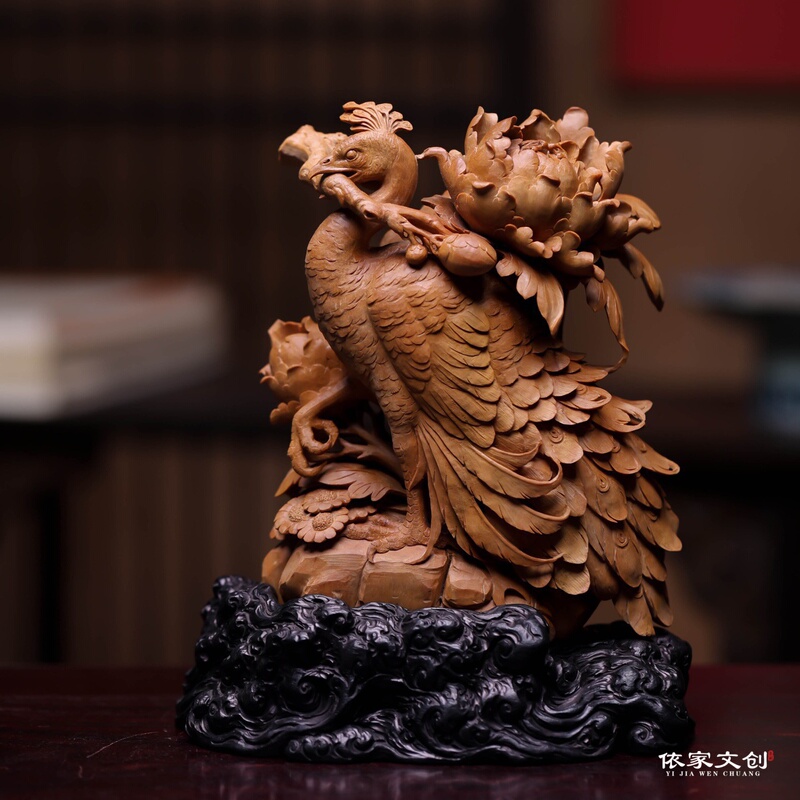 Indian Old Mountain Sandalwood Peacock Statue for Indoor Decoration, Home Furnishings, and Collectible Items Indian Old Mountain Sandalwood Peacock Statue for Indoor Decoration, Home Furnishings, and Collectible Items