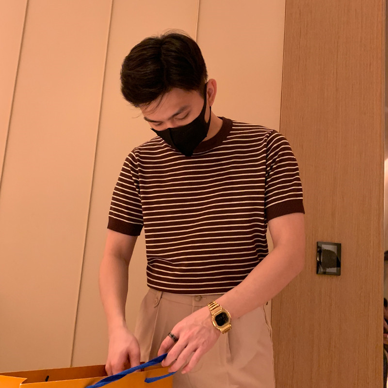 Light touch striped knit half sleeve T-shirt men Korean style summer 2022 popular cool breathable thin body shirt short sleeve men