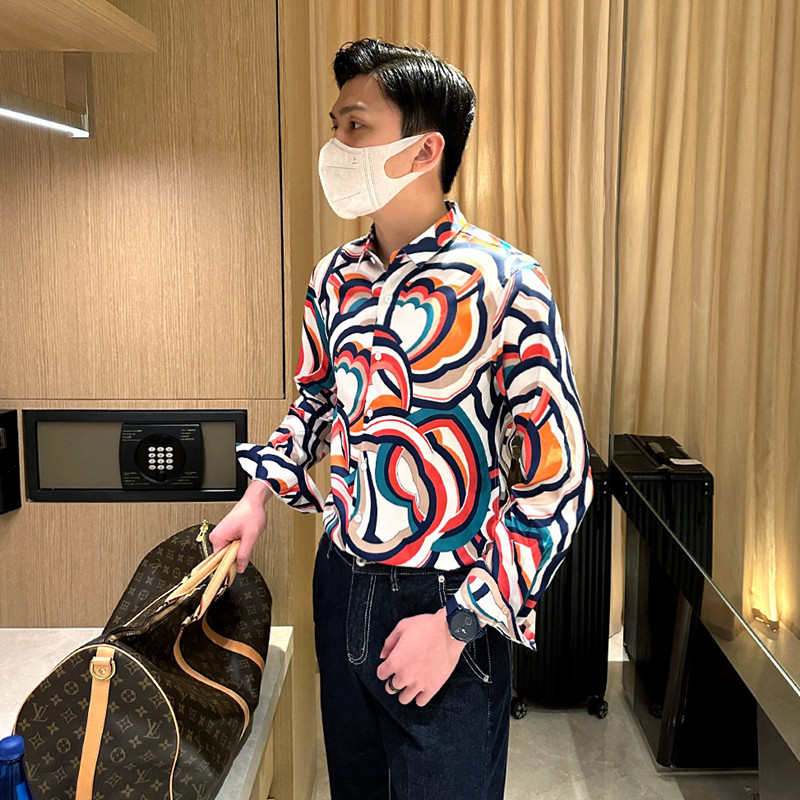 Trendy Personality Abstract Rainbow Printed Lining Clothes Spring Autumn Male ruffles handsome young to fix wrinkled and bronzed shirt male long sleeves