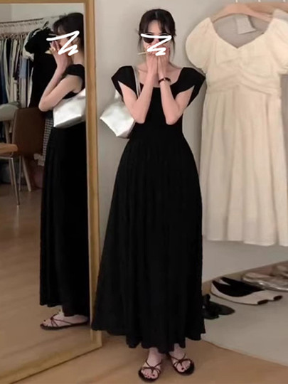 法式赫本风方领短袖连衣裙女装2026夏季新款别致气质收腰显瘦长裙