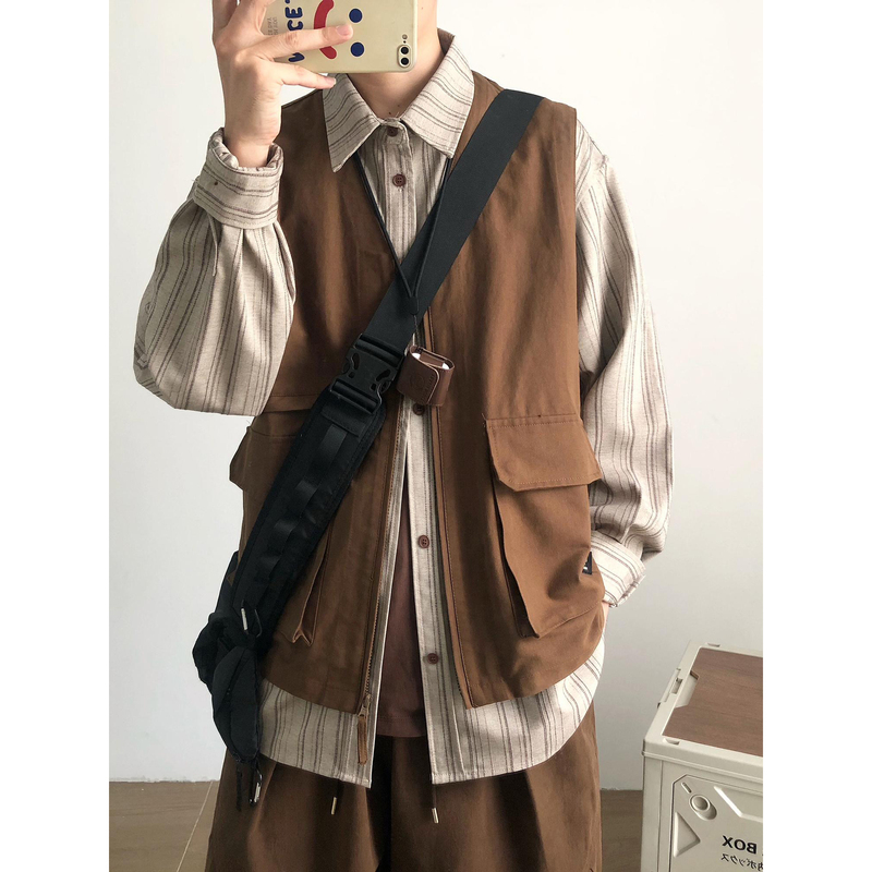 Japanese Retro Large Pocket Work Vest for Men and Women, Spring and Autumn, College Style, Unisex, Loose, Versatile, Sleeveless Vest Jacket