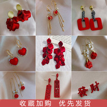 The New Years Ear - accessories in 2022 are suitable for the red ear nails worn for the New Year