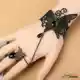 Nhật Bản và Hàn Quốc retro ngọt ngào nhiều vòng tay ren vòng một chuỗi hiệu suất vòng tay nữ Loli cô dâu trang sức cưới - Vòng đeo tay Cuff vòng đeo tay nam