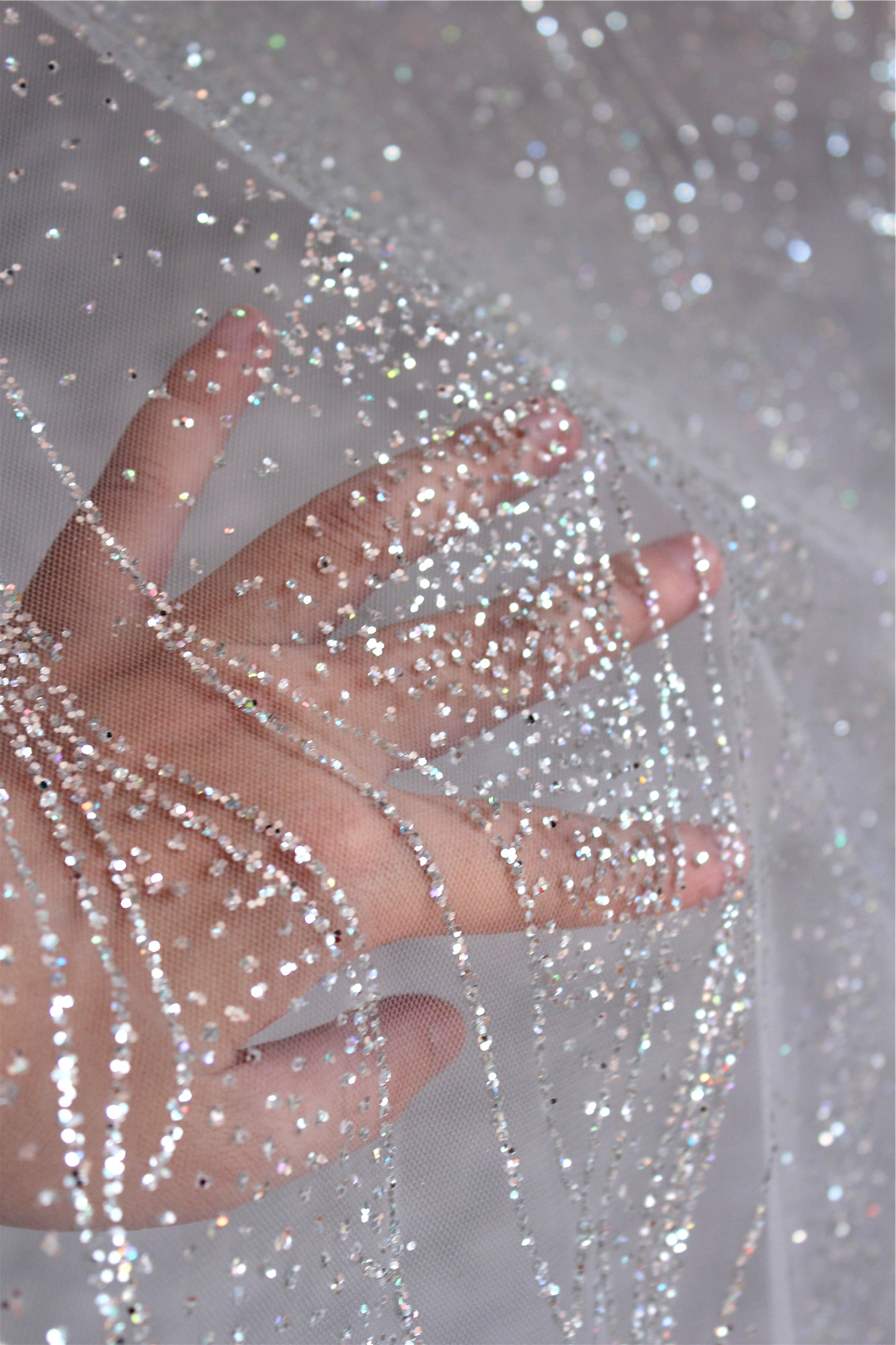 Sequin bạc ánh trăng sóng lạnh hình mờ hạt sắt nóng lưới điểm váy cưới vải ren vải váy - Vải vải tự làm vai thô