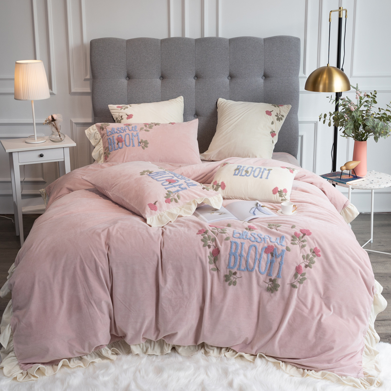 Thickened milk velvet four-piece set of small fresh coral velvet double-sided baby velvet Princess wind quilt cover bedding winter