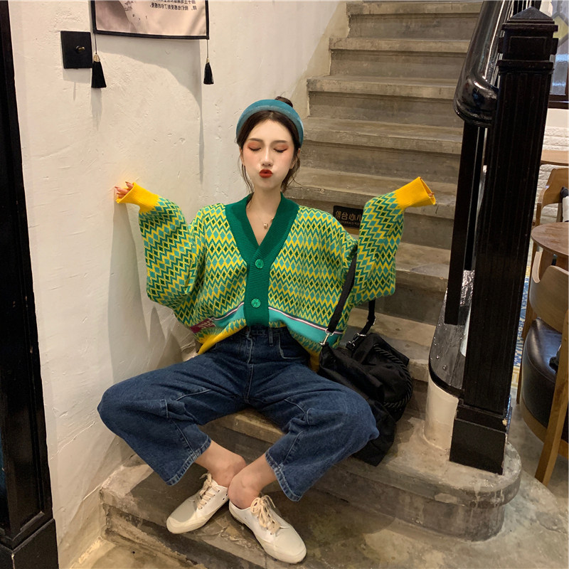 Large size French style retro reduction age knit cardiovert woman autumn winter new microfat mm Tibetan meaty short and short jacket blouse