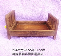 Коричневая кровать