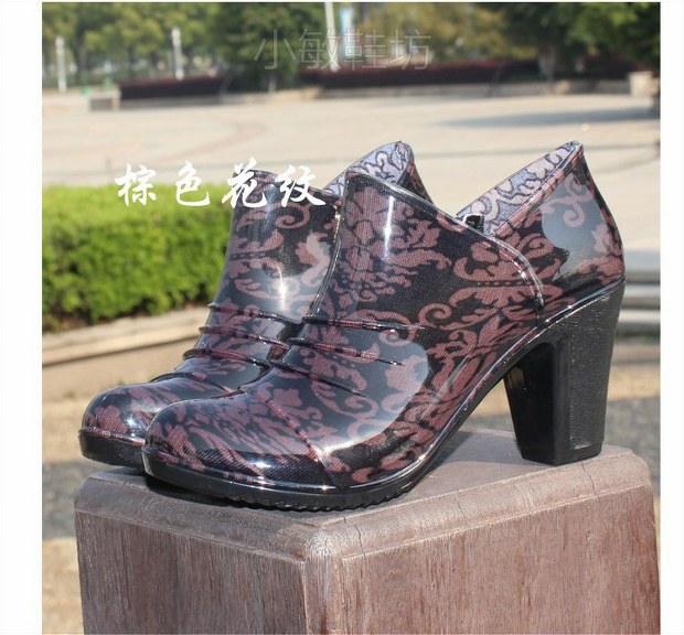 Giày cao gót mới có đế cao dây kéo giày crocs nữ đi mưa