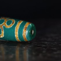 Tibetan Green Agate Five Eyes Lightning Dzi Beads Tibetan Necklaces Pendants for Men and Women Buddha Beads Rosary Bracelets and Bead Accessories