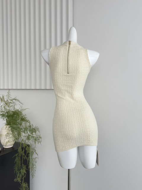 Lin Xi Xi White Gold Luxury Style Chanel-Inspired Socialite Heavy Jacquard Ribbon Slim Fit Bodycon Sleeveless Dress