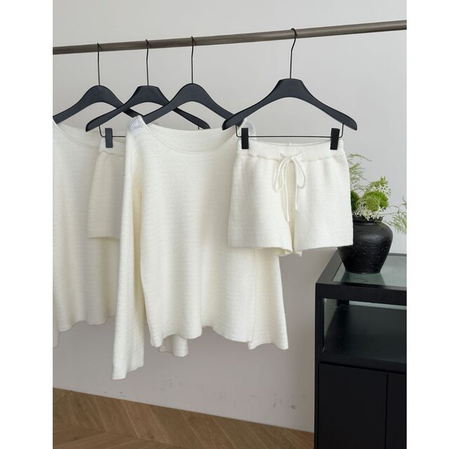 Lin Xi Xi Wavy Texture Autumn White Suit with Off-Shoulder Long-Sleeve Sweater Top and Tie-Up Straight Shorts