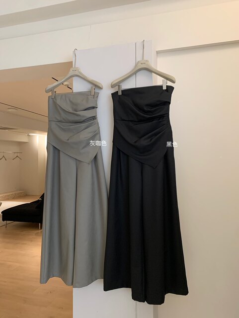 Lin Xi Xi Strapless Jumpsuit Made of Suit Material with Pleated Design, High-Waisted, Slimming, Wide-Leg Jumpsuit