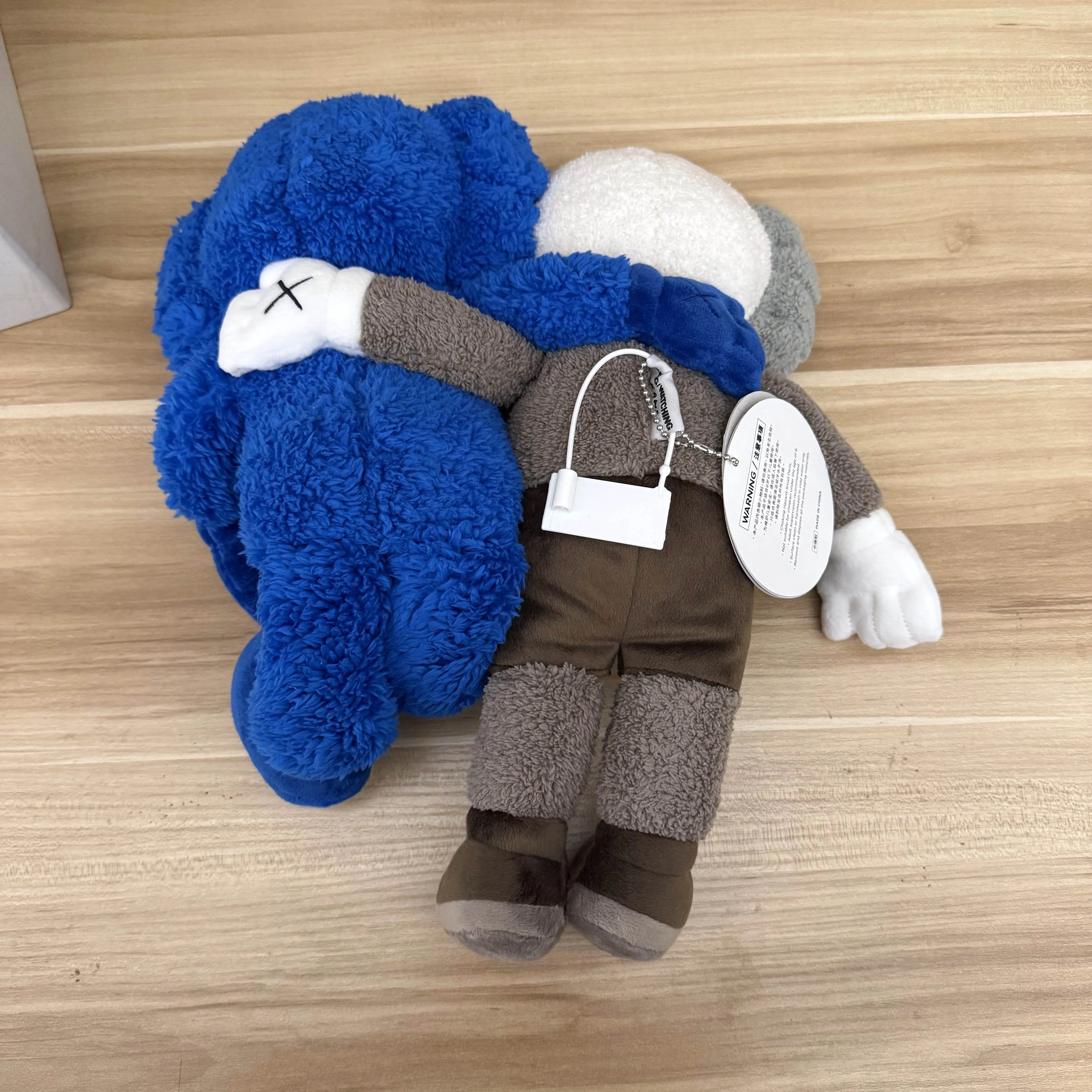 КОВЕЙ SeeingWatching персонажная кукла KAWS плюшевая кукла высотой 40 см IFS Limited