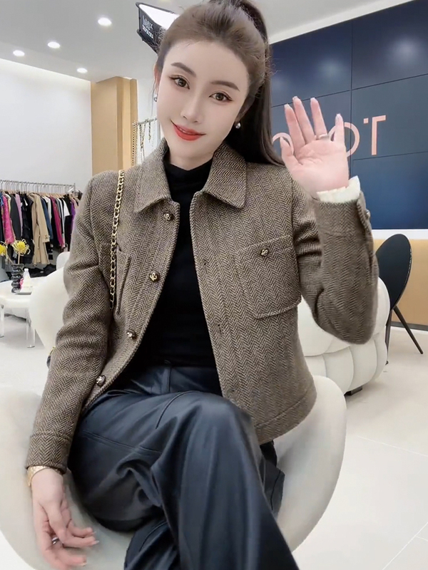 Chanel-Style Tweed Jacket for Women, New Spring and Autumn Model, Elegant Ladylike Blazer, Vintage Short Jacket, Long-Sleeve Top Chanel-Style Tweed Jacket for Women, New Spring and Autumn Model, Elegant Ladylike Blazer, Vintage Short Jacket, Long-Sleeve Top
