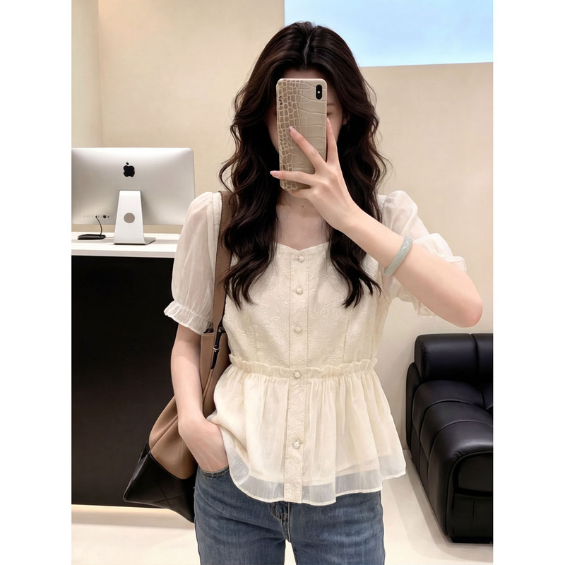 French-Style Gentle Square-Neck Short-Sleeve Shirt for Women, Summer 2026 New Model, Waist-Cinching, Slimming, Ruffled Lace Doll Shirt French-Style Gentle Square-Neck Short-Sleeve Shirt for Women, Summer 2026 New Model, Waist-Cinching, Slimming, Ruffled Lace Doll Shirt